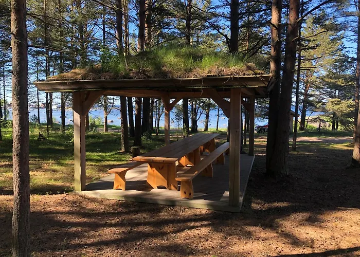 Uelesaare Kaemping Campeggio Kelnase